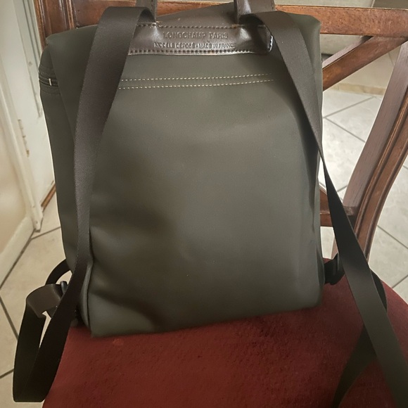 Longchamp backpack not sure of authenticity or vintage I purchased at a thrift. - Picture 5 of 6